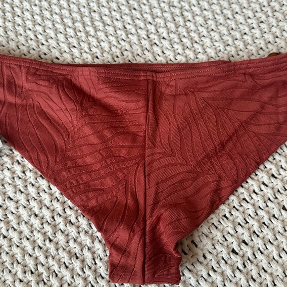 Roxy NEW Wild Babe Rust Color Mini Coverage Swim Bottoms Size Large - Picture 7 of 8